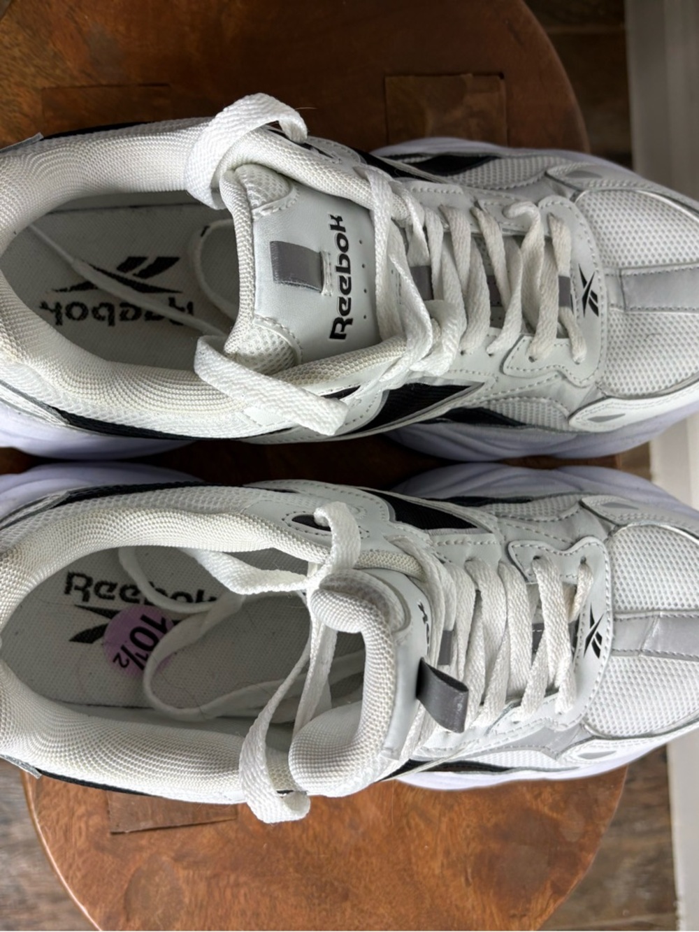 Reebok White Sneakers with Black Logo - Picture 3 of 6